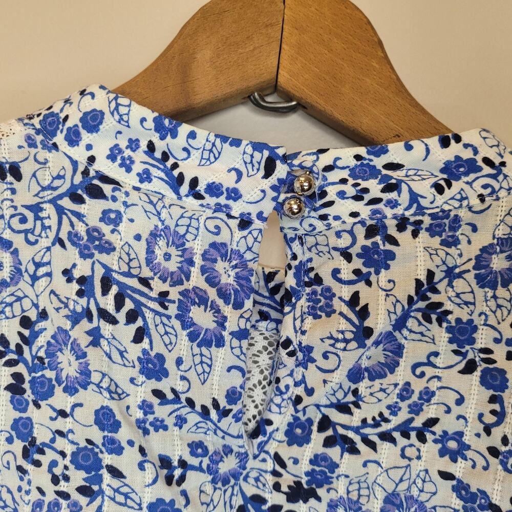 Veronica Beard Blue and White Sol Floral Ruffle High Neck Top Size 4 Cottagecore - Picture 7 of 11